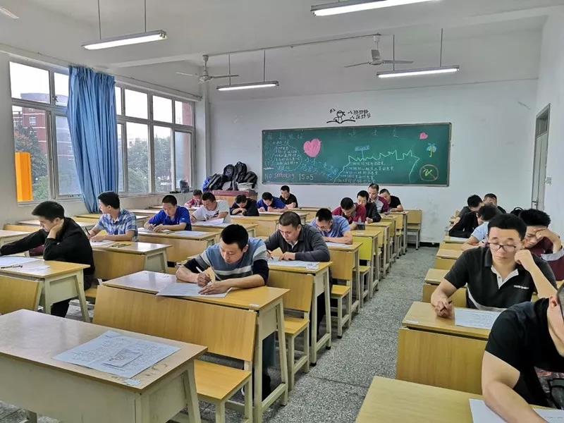 成都精沛職業(yè)技能培訓(xùn)中心2019年9月技師職業(yè)技能鑒定工作圓滿結(jié)束！